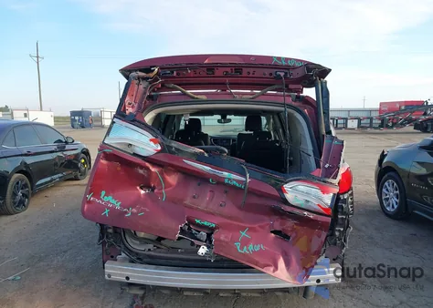 2020 Chrysler Pacifica Touring L z USA, uszkodzony, nr VIN 2C4RC1BG8LR277049